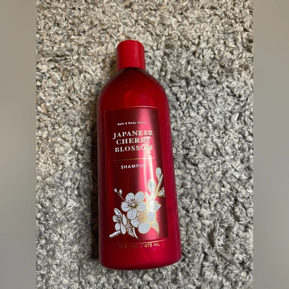 Bath & Body Works shampoo & conditioner